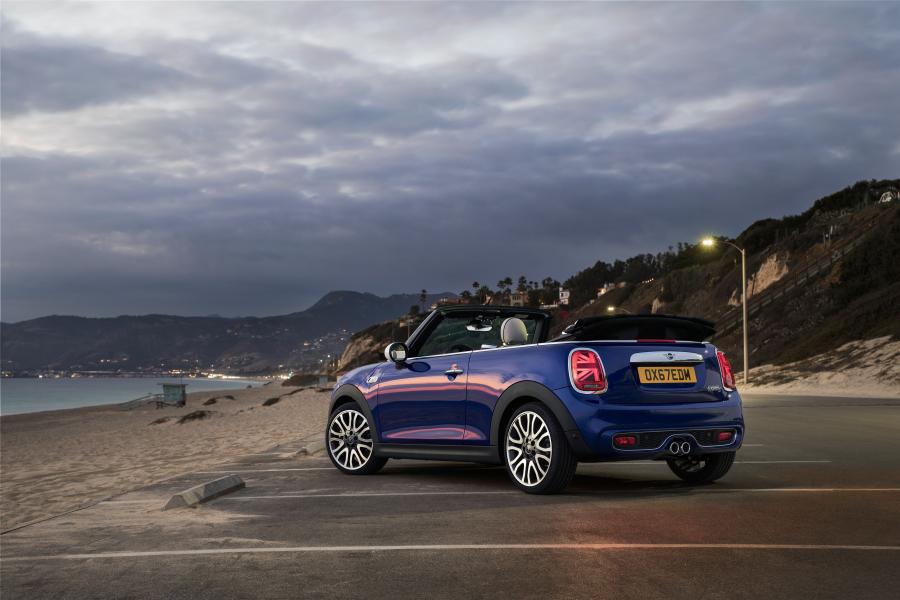  Mini Cooper S Cabrio (F57) 2018 года  (WW) (фото 91 из 222)